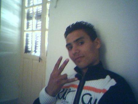 C-MOI lE DJ