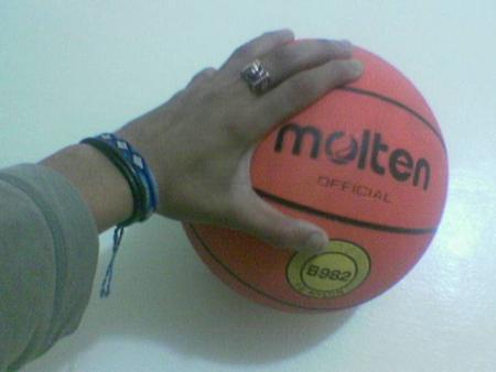 MOLTEN  OFFICIAL   B-982